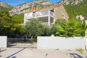 Holiday apartment on the beach